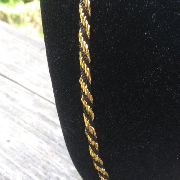 Vintage Trifari TM gold and black twist rope style necklace - Picture 3 of 16